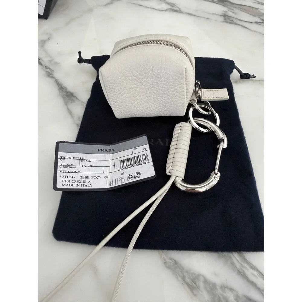 Prada 2TL547 Vitello Daino Leather Pouch Keychain Talco White‎ Carabiner Clip